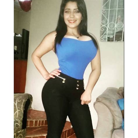 latina tetona Search